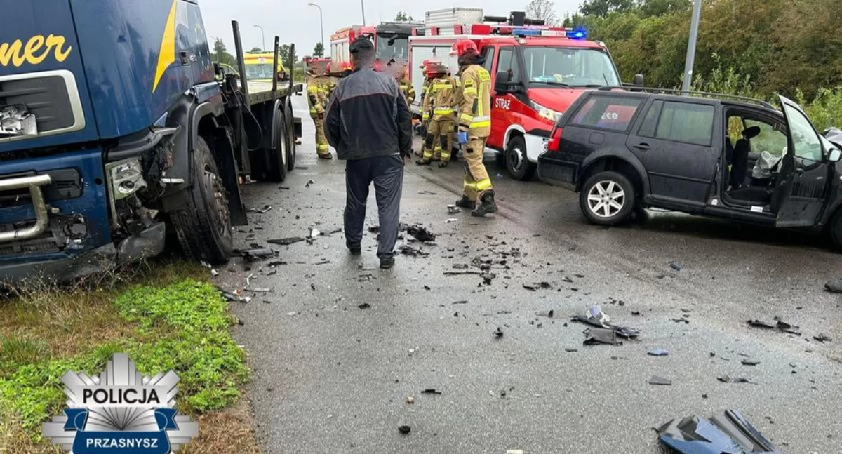 Wypadki drogowe, Wypadek rejonie strefy gospodarczej Droga zablokowana - zdjęcie, fotografia