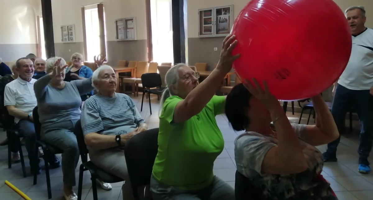 NGO - Stowarzyszania i Fundacje , Zajęcia ruchowe wsparcie psychologa seniorów - zdjęcie, fotografia