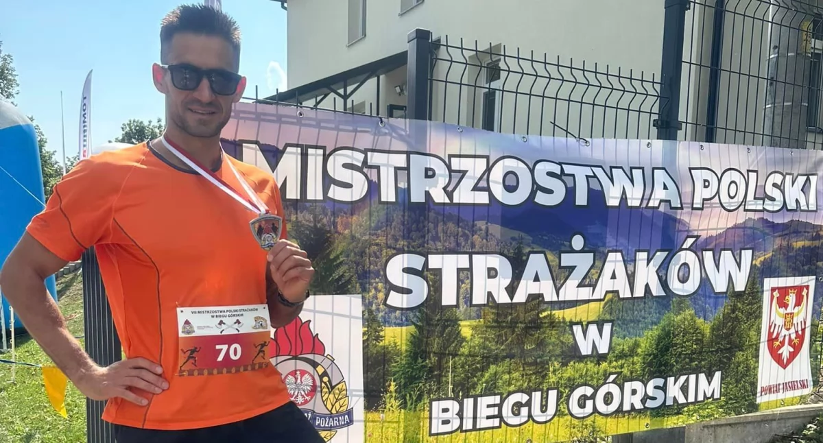 Biegi, Rafał Smoliński podium Mistrzostwach Polski strażaków biegu górskim - zdjęcie, fotografia