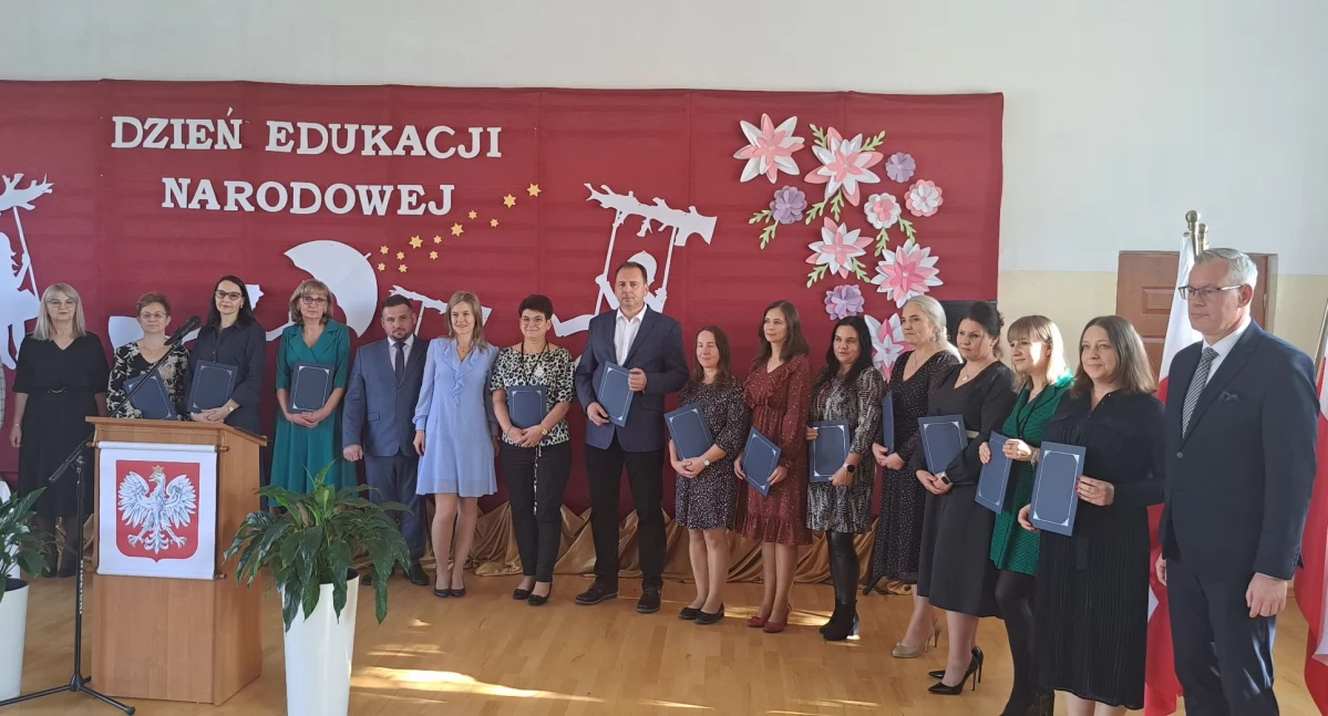 Szkoły podstawowe, Dzień Edukacji Narodowej - zdjęcie, fotografia
