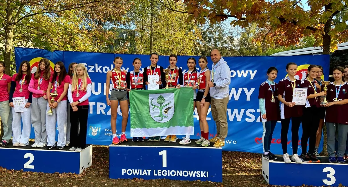Sport szkolny, Wielki sukces uczennic Publicznej Szkoły Podstawowej Chorzelach - zdjęcie, fotografia