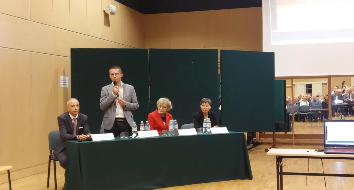 Burmistrz - Rada - Miasto, vadis Gmino Chorzele Zainaugurowano debat mieszkańcami miasta gminy Chorzele - zdjęcie, fotografia
