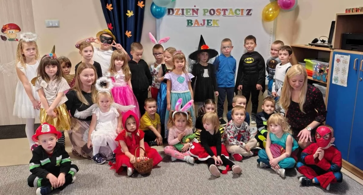 Szkoły podstawowe, Dzień Idola Szkole Bogatem - zdjęcie, fotografia