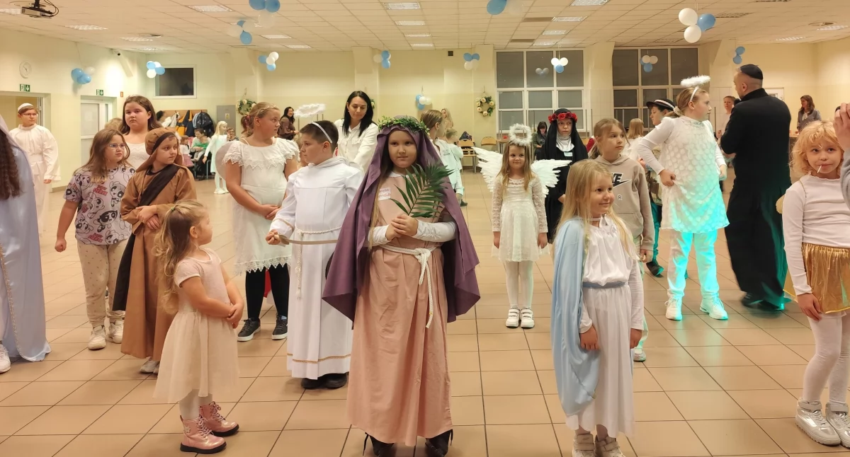 Styl Życia, Wszystkich Świętych przasnyskiej Farze - zdjęcie, fotografia
