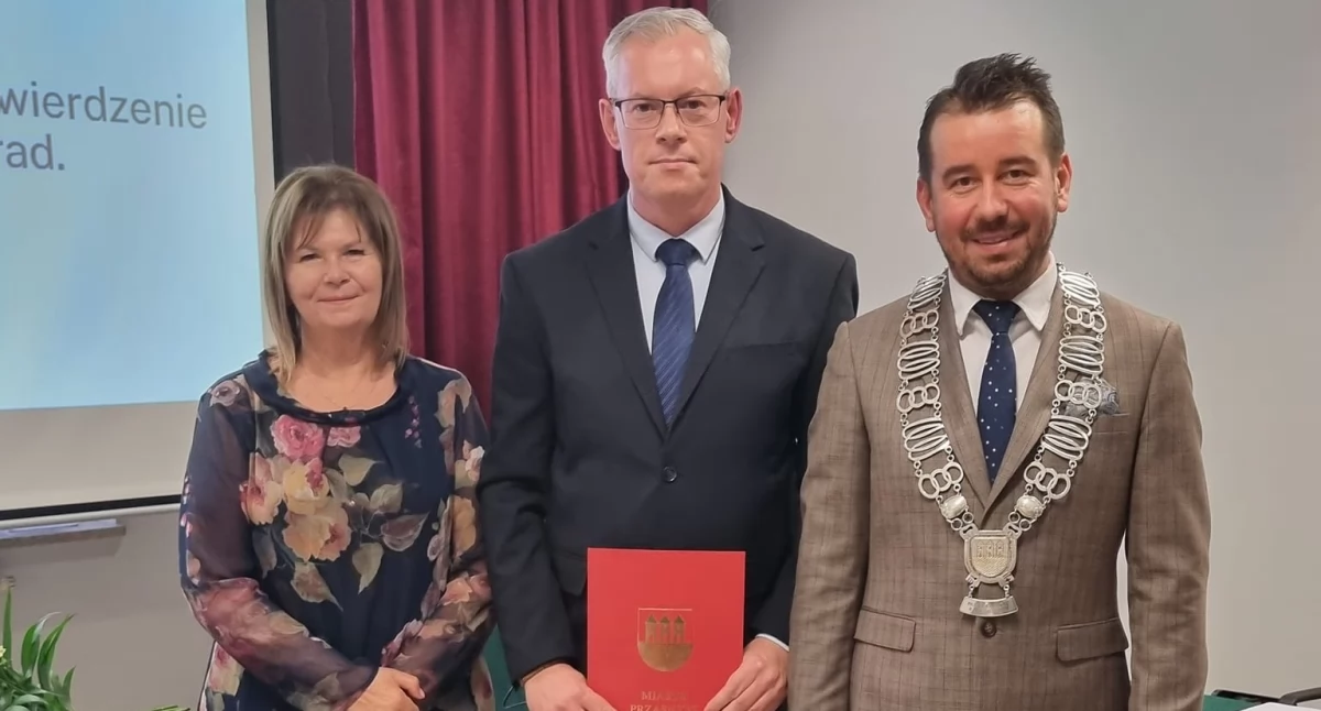 Burmistrz - Rada - Miasto, Jarosław Szmulski uroczystym podziękowaniem Miasta - zdjęcie, fotografia