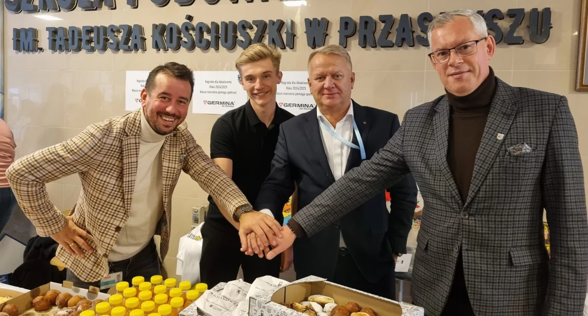 Charytatywne akcje, Przasnyska Trójka wsparła swojego byłego ucznia - zdjęcie, fotografia