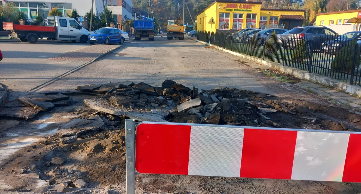 Komunikaty, Krasne Utrudnienia ruchu drogowym - zdjęcie, fotografia