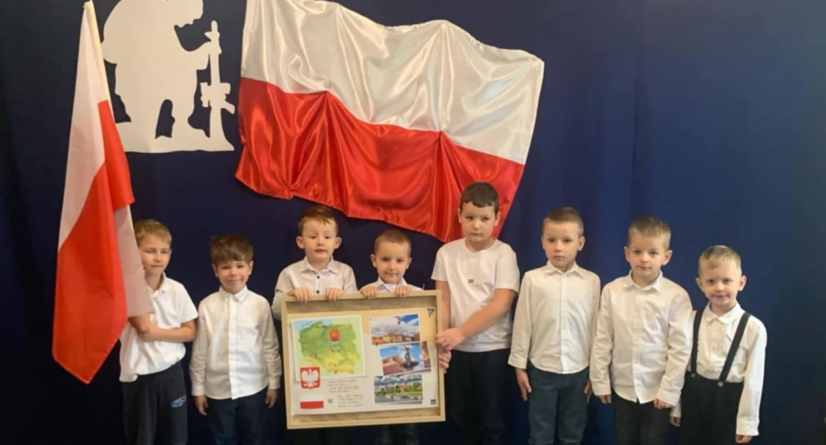 Przedszkola i Żłobki, Przedszkolaki obchodziły Święto Niepodległości - zdjęcie, fotografia