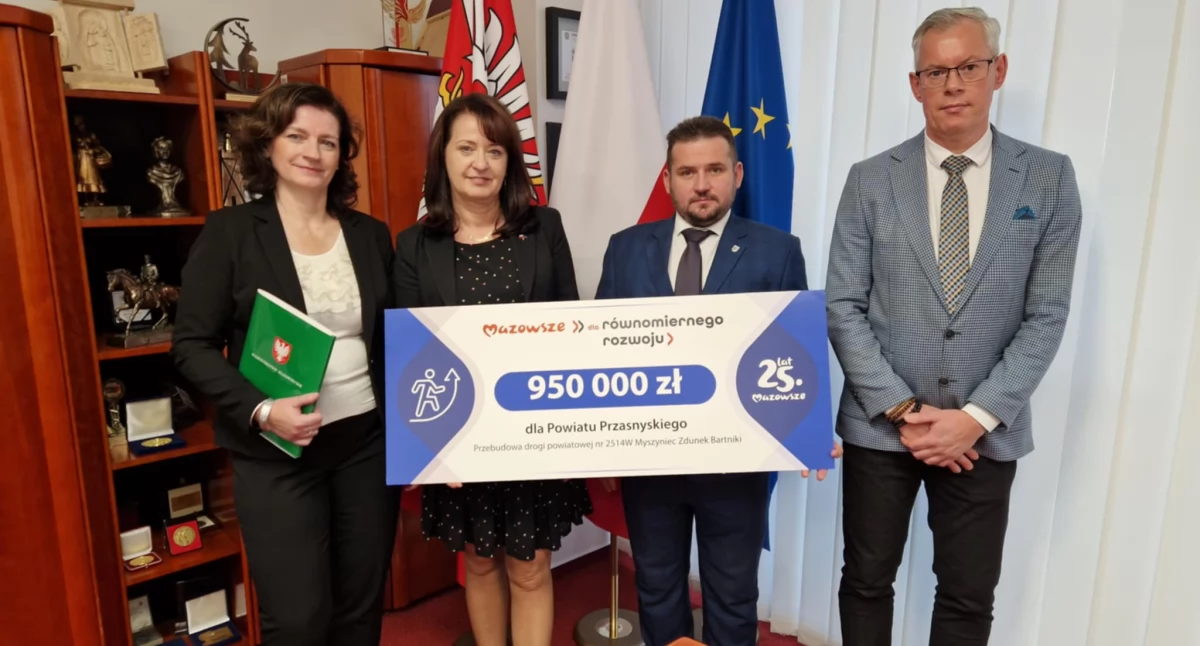 Starosta i Powiat, Powiat Przasnyski otrzymał dodatkowe fundusze wysokości prawie przebudowę drogi Żelaznej Rządowej - zdjęcie, fotografia