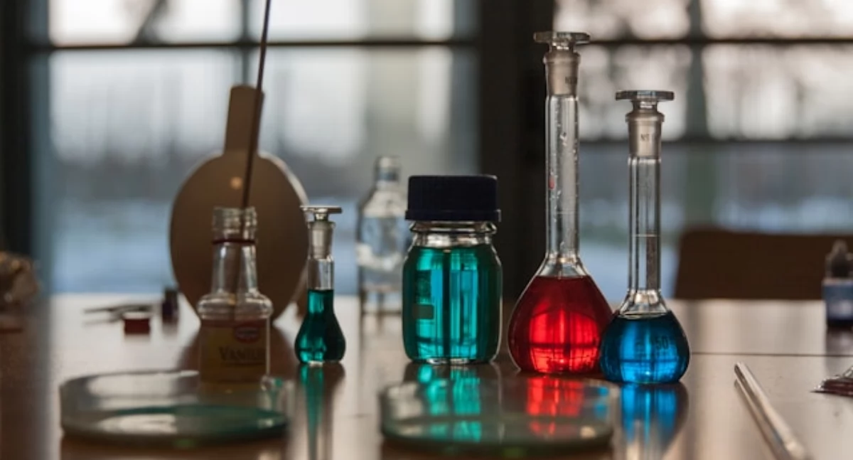 Promocje gospodarcze, podstawowych eksperymentów chemicznych które można bezpiecznie przeprowadzić - zdjęcie, fotografia