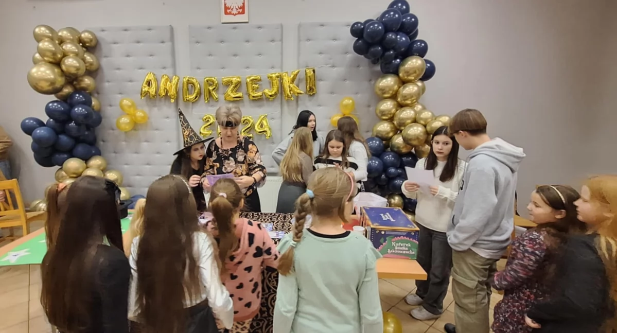 Szkoły podstawowe, Andrzejki Lesznie - zdjęcie, fotografia
