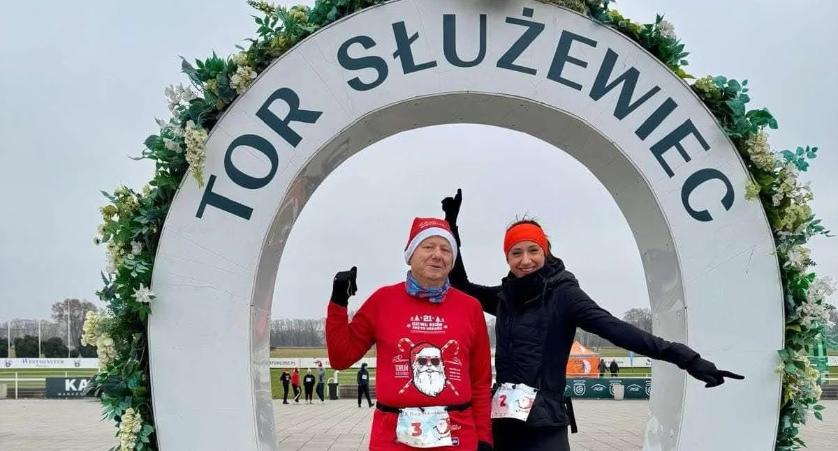 Biegi, Zdzisław Błażejewski wziął udział Jubileuszowym Biegu Mikołajów Warszawie - zdjęcie, fotografia