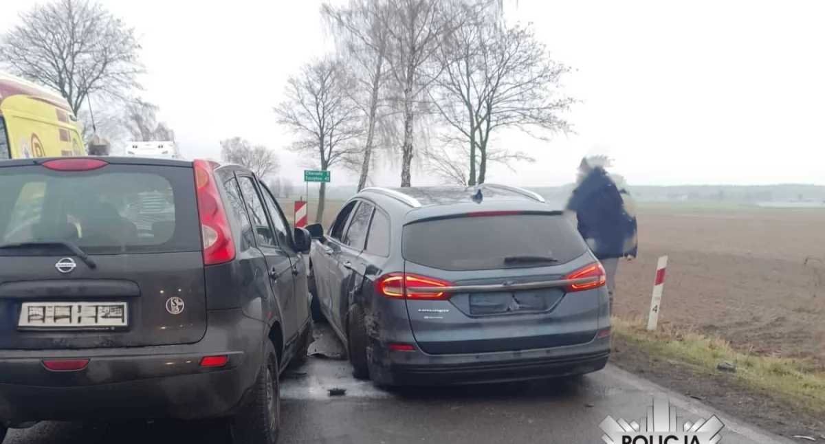 Wypadki drogowe, ostatniej chwili Kolizja czterech Droga zablokowana - zdjęcie, fotografia