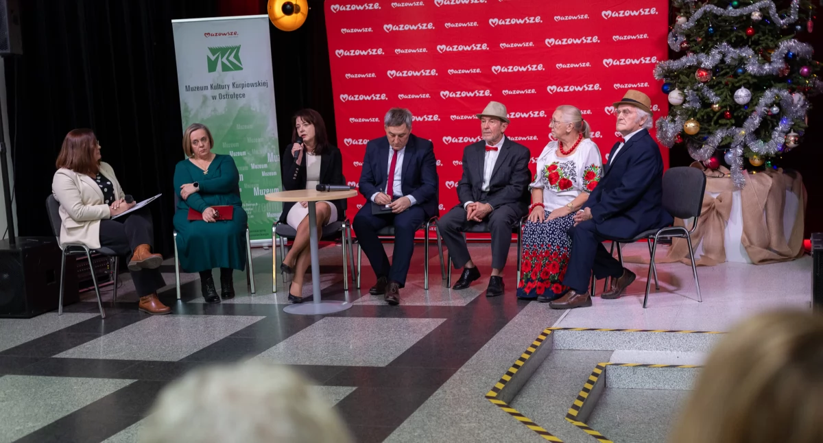 NGO - Stowarzyszania i Fundacje , Seniorzy Bogatego zaproszeni konferencję - zdjęcie, fotografia