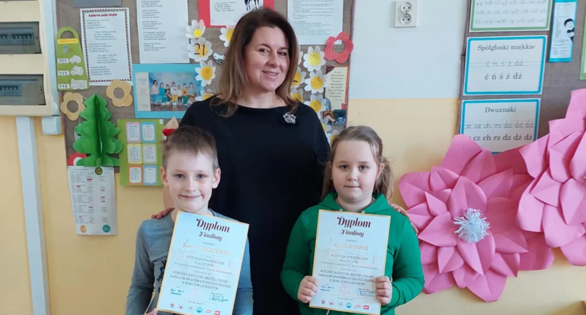 Szkoły podstawowe, Kornel Amelka finalistami Diecezjalnym Konkursie Plastycznym - zdjęcie, fotografia