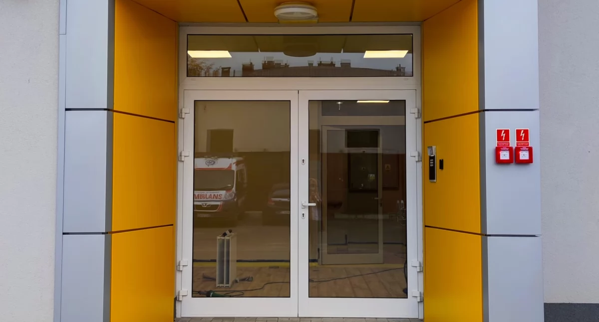 Szpital - zdrowie , Zakład Opiekuńczo Leczniczy SPZZOZ Przasnyszu przyjął pierwszych pacjentów - zdjęcie, fotografia