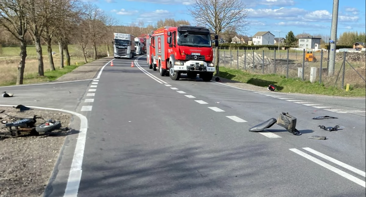 Wypadki drogowe, Wypadek drodze Trzciance osoby ranne - zdjęcie, fotografia