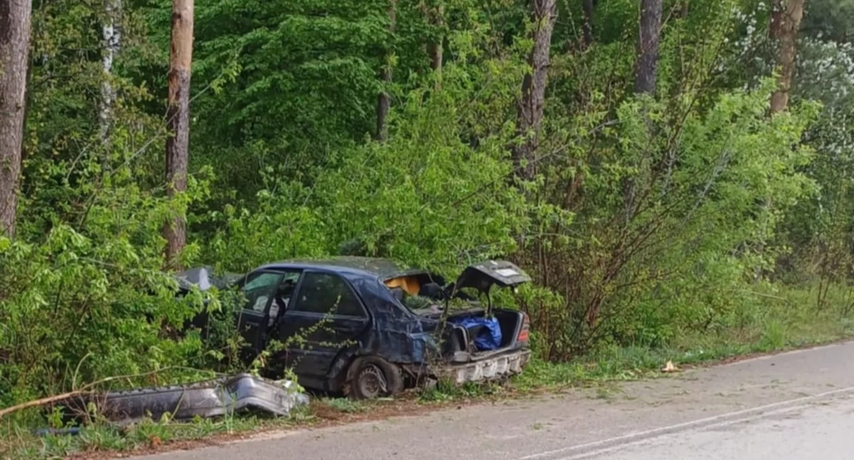 Kronika Kryminalna - Policja, Miał sądowy zakaz prowadzenia pojazdów spowodował wypadek - zdjęcie, fotografia