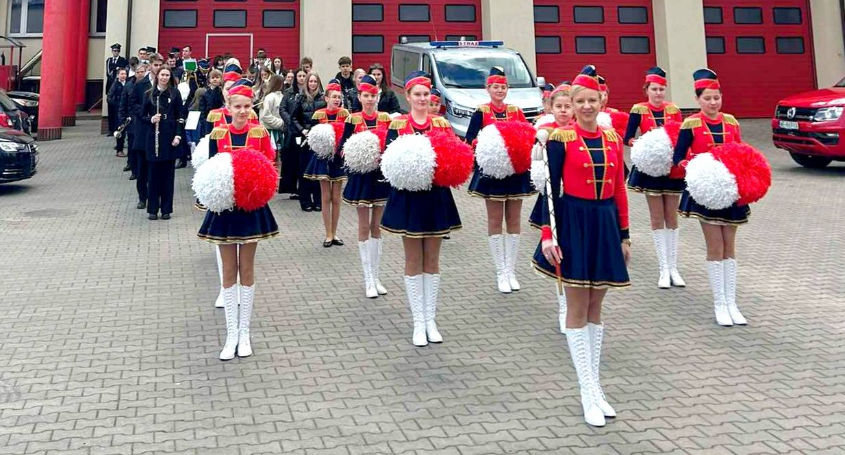 Taniec, Marożetki uświetniły obchody Strażaka Jubileusz lecia - zdjęcie, fotografia