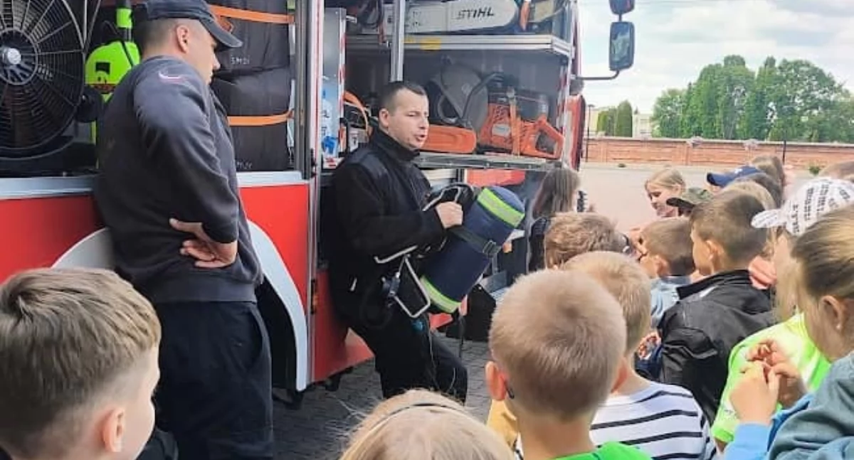 Szkoły podstawowe, Wyprawa Świat Zawodów” innowacja pedagogiczna sukcesem zrealizowana przasnyskiej Jedynce - zdjęcie, fotografia