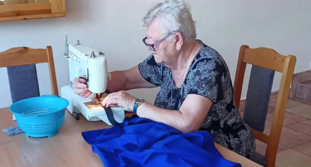Warsztaty, Warsztaty krawieckie Klubie Senior Obrębie - zdjęcie, fotografia