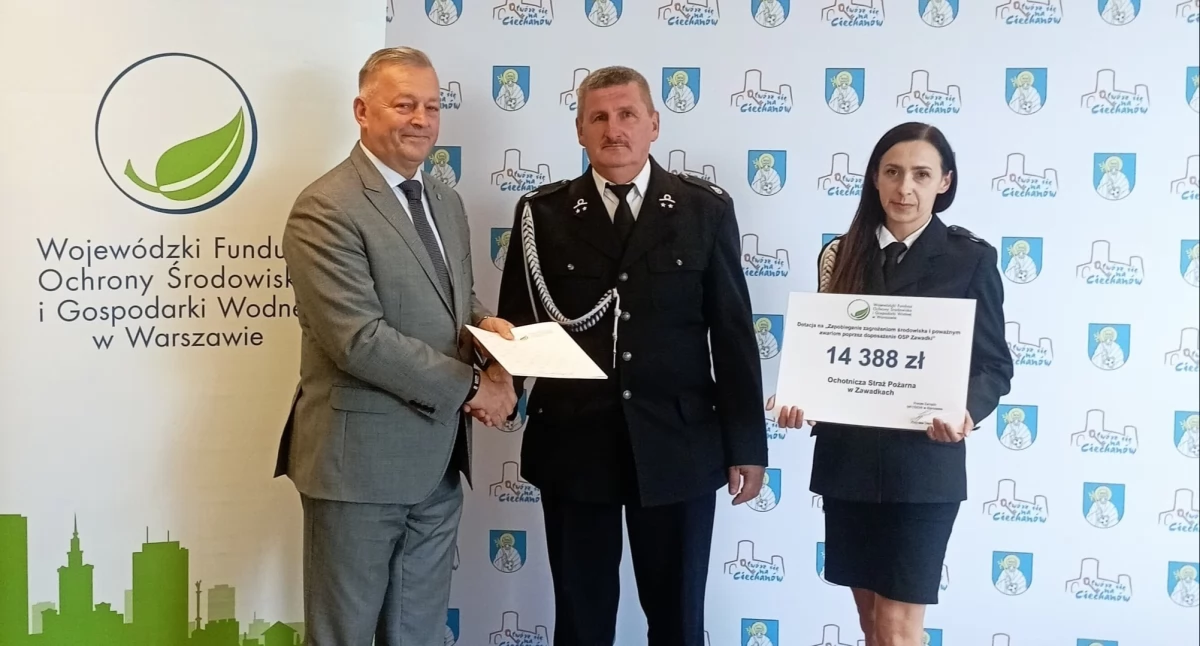 Pożary - Straż , Bogate Zawadki Stara Krępa czekami doposażenie nowoczesny sprzęt umundurowanie - zdjęcie, fotografia