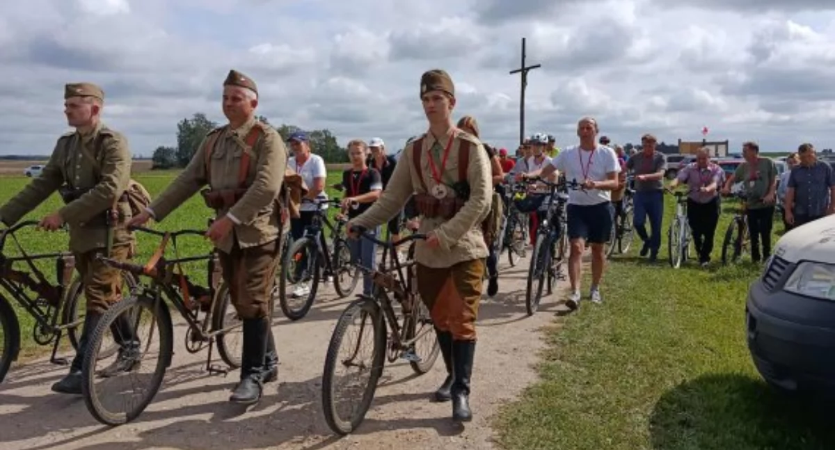 Rower, rowerowy harcerzy sympatyków sport historia pamięć bohaterach - zdjęcie, fotografia