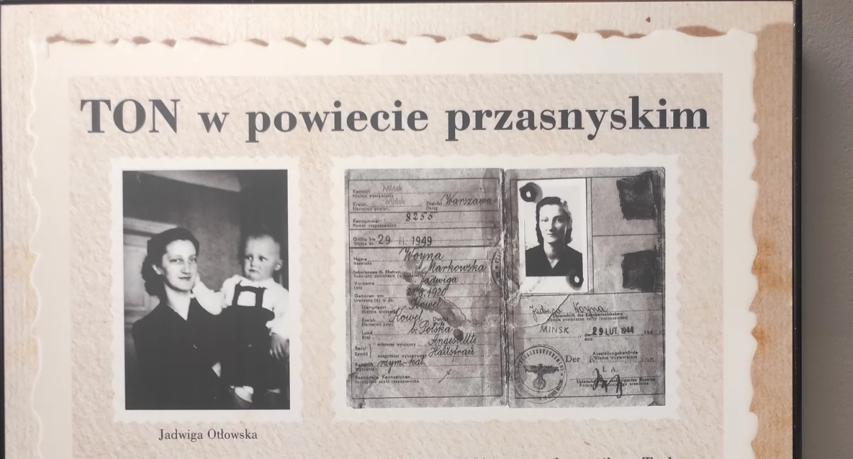 Wystawy, Hołd bohaterek edukacji Wernisaż Kobiety nadawały Muzeum Historycznym Przasnyszu - zdjęcie, fotografia