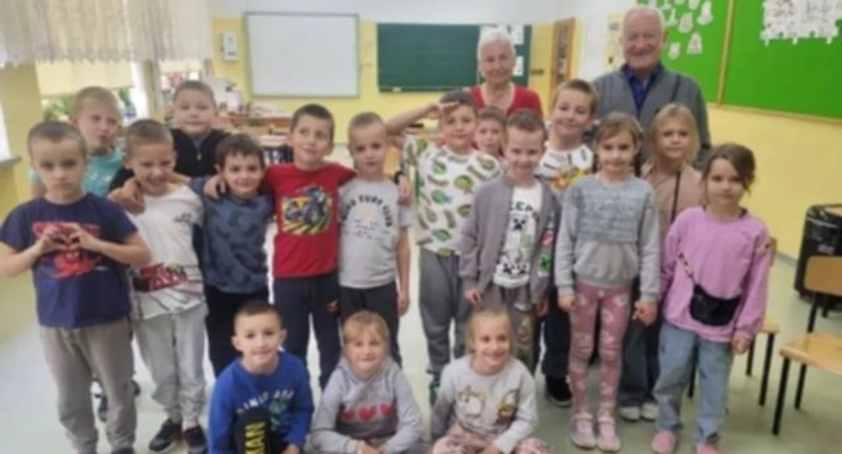 Szkoły podstawowe, Dzień Głośnego Czytania Szkole Podstawowej Marszałka Józefa Piłsudskiego Bogatem - zdjęcie, fotografia