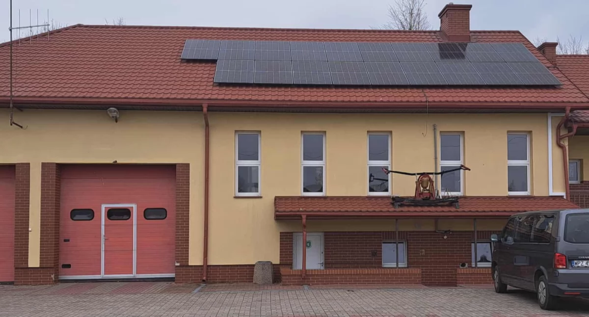 Samorządy Gminne, Energia słońca Gmina Jednorożec inwestuje fotowoltaikę - zdjęcie, fotografia