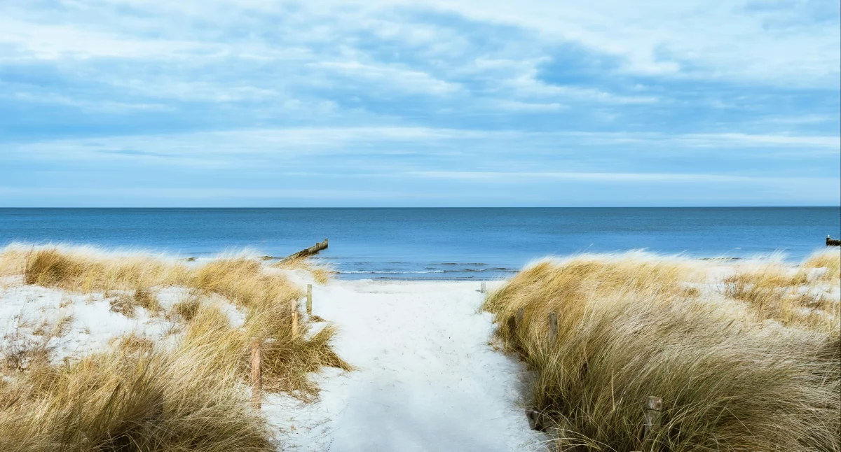 Promocje gospodarcze, Zimowy Bałtyk dlaczego warto spędzić urlop morzem sezonem - zdjęcie, fotografia