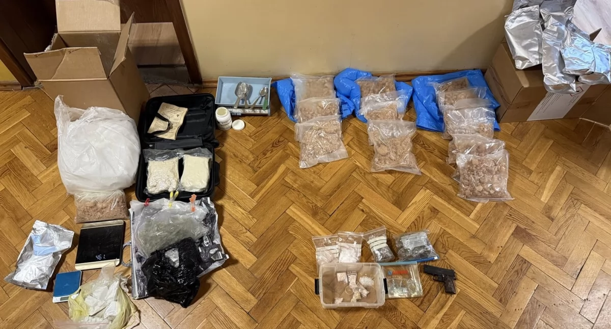 Kronika Kryminalna - Policja, Ponad narkotyków broń gotówka zatrzymanie powiecie mławskim - zdjęcie, fotografia