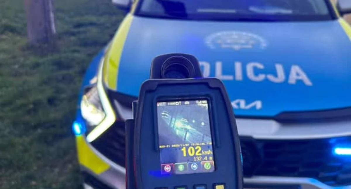 Kronika Kryminalna - Policja, Pędził obszarze zabudowanym - zdjęcie, fotografia