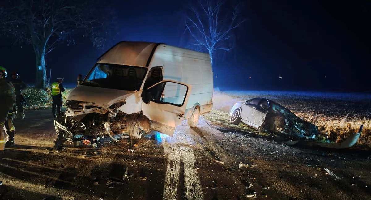 Wypadki drogowe, Wypadek Długołęce osoby ranne mieszkaniec naszego powiatu - zdjęcie, fotografia