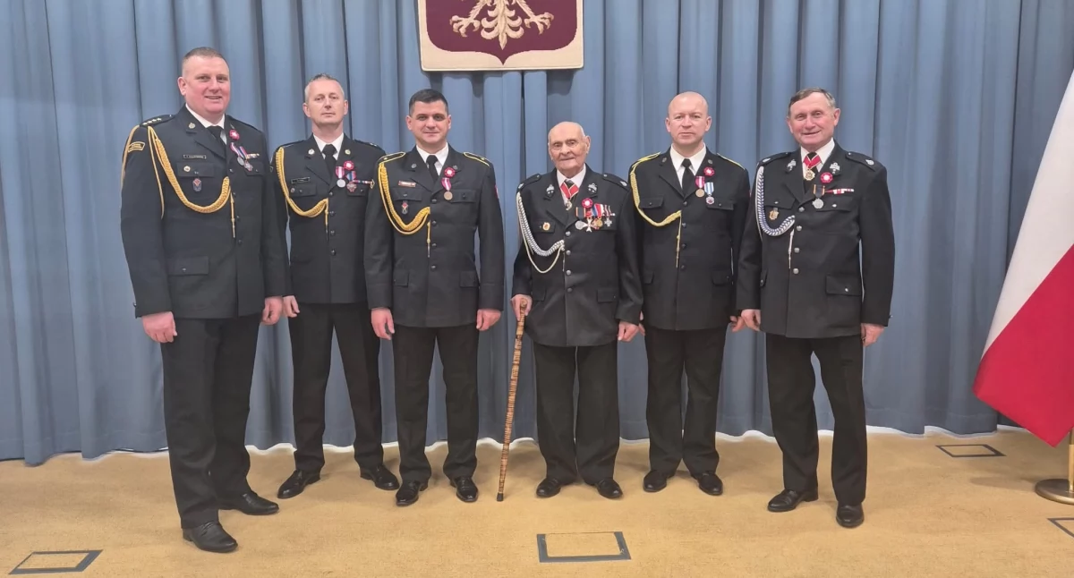 Pożary - Straż , Strażacy terenu Gminy Przasnysz wyróżnieniem - zdjęcie, fotografia