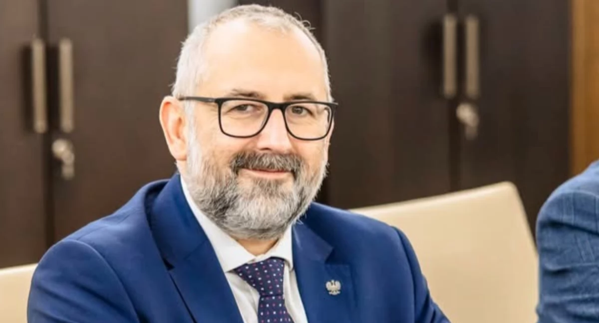 Partie polityczne, Senator Krzysztof Bieńkowski ułatwieniami podróży lokalnej branży turystycznej - zdjęcie, fotografia