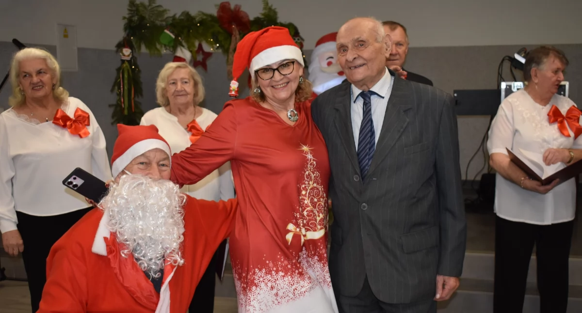 NGO - Stowarzyszania i Fundacje , Senioralny Przegląd Kolęd Pastorałek Karwaczu - zdjęcie, fotografia