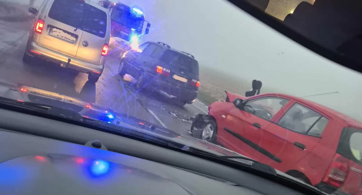 Wypadki drogowe, ostatniej chwili Zderzenie dwóch pojazdów Utrudnienia ruchu między Przasnyszem Mchówkiem - zdjęcie, fotografia