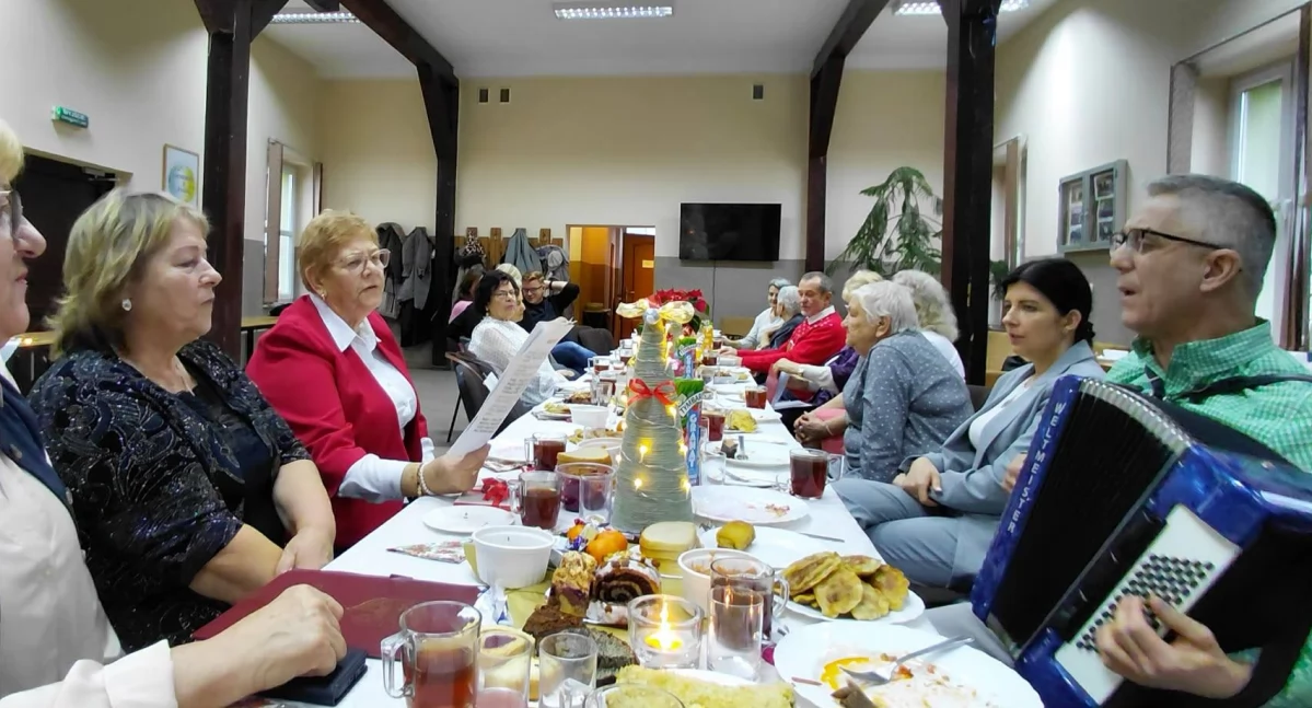 NGO - Stowarzyszania i Fundacje , Uroczysta Wigilia Klubie Senior+ Bogatem - zdjęcie, fotografia
