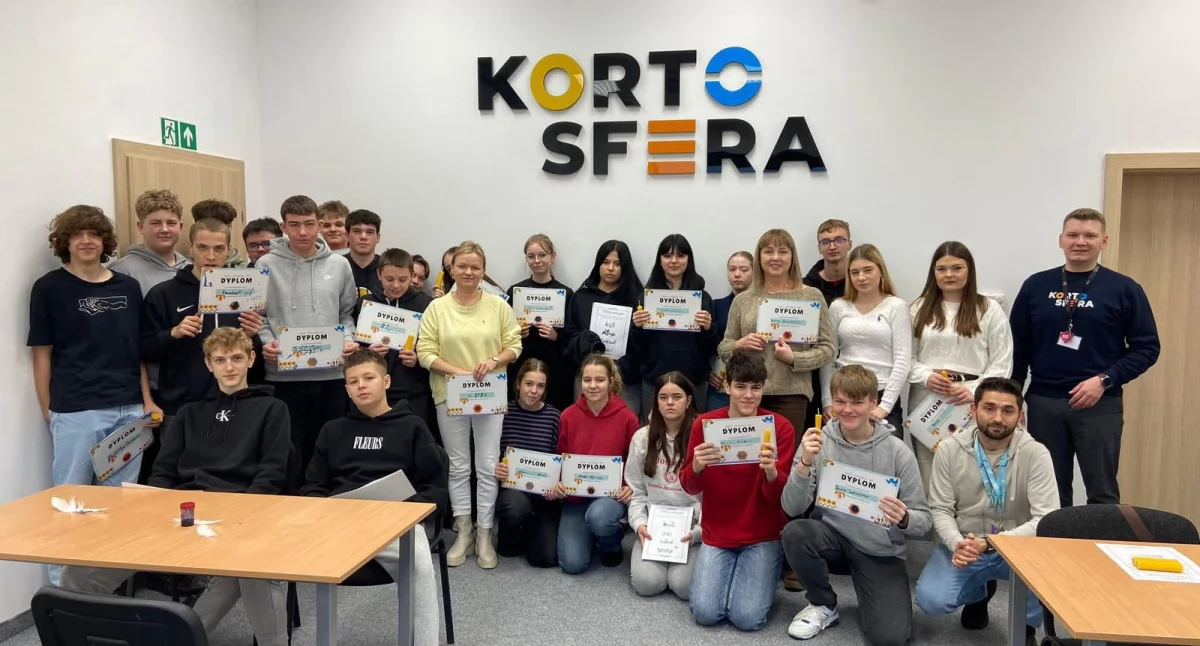 Szkoły średnie, Edukacja klasą uczniowie Chorzelach wyjazdach edukacyjnych Olsztyna - zdjęcie, fotografia