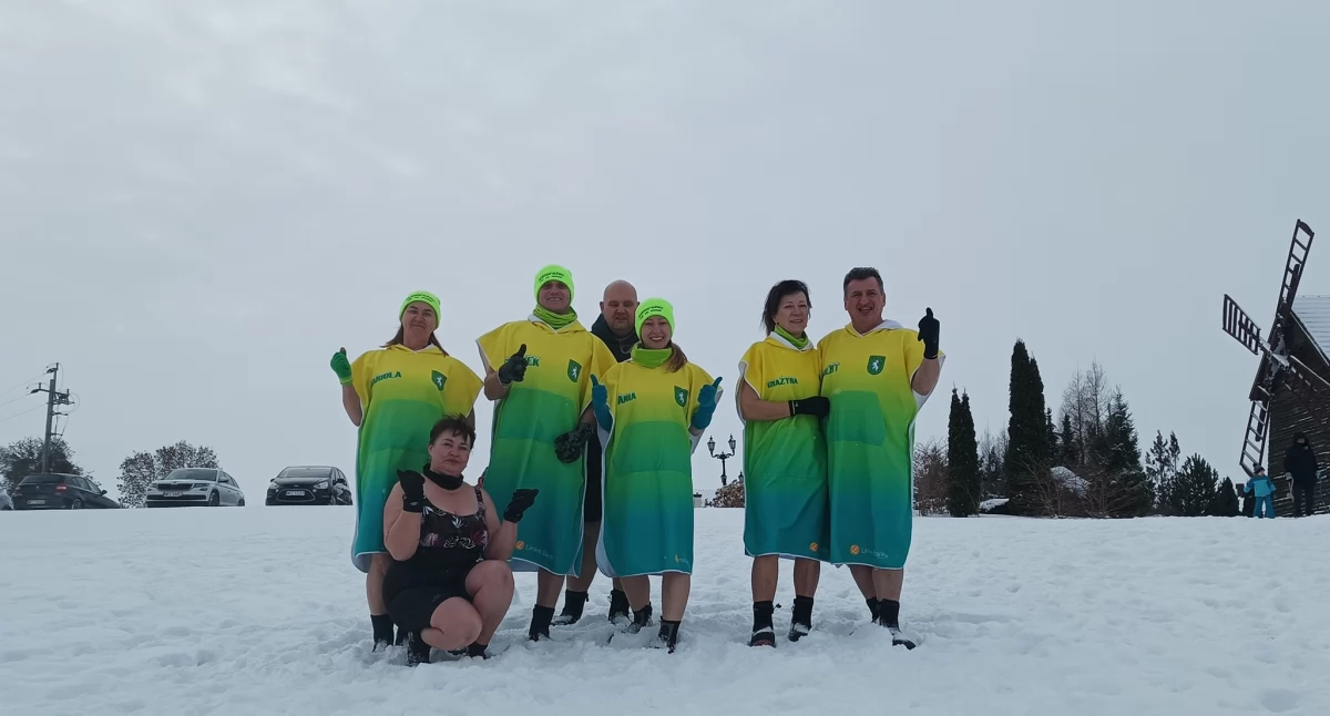 Styl Życia, Jednorożce zimowo niedzielne morsowanie Romanych Seborach - zdjęcie, fotografia