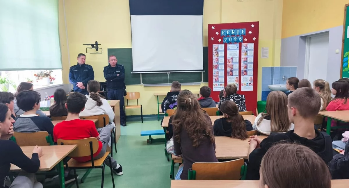 Komunikaty policji , Bezpieczne Ferie Trwają działania edukacyjne przasnyskich funkcjonariuszy - zdjęcie, fotografia