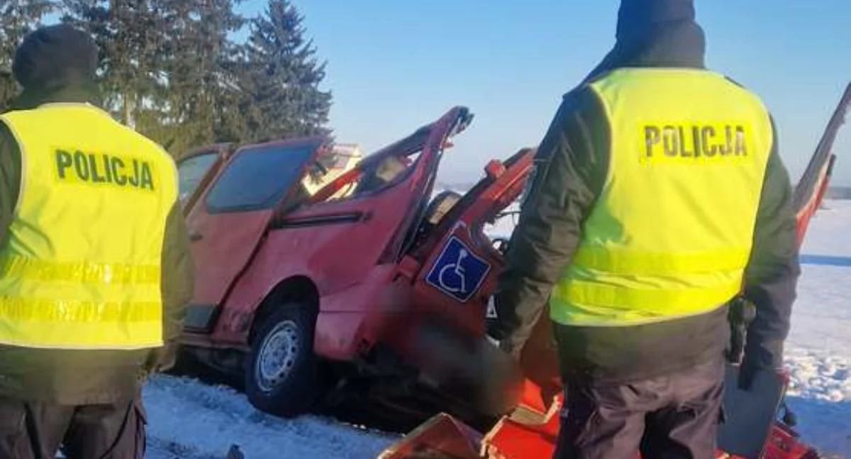 Wypadki drogowe, Tragiczny poranek Chylinach Śmiertelny wypadek udziałem ciężarówki - zdjęcie, fotografia