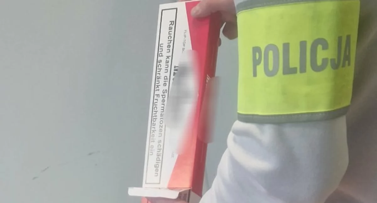 Kronika Kryminalna - Policja, Nielegalny towar narkotyki rękach policji Akcja kryminalnych Makowie Mazowieckim - zdjęcie, fotografia