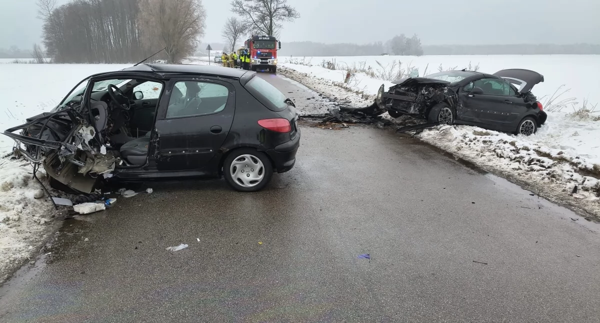 Wypadki drogowe, Tragiczny wypadek kierowców - zdjęcie, fotografia