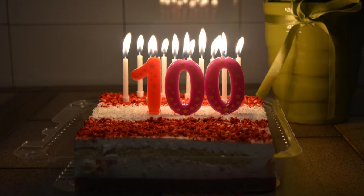 Informacje US ZUS PUP, Rośnie liczba stulatków województwie mazowieckim - zdjęcie, fotografia