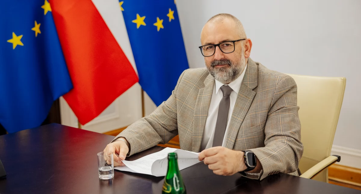 Partie polityczne, Kryzys służbie zdrowia schroniskach Senator Bieńkowski alarmuje patologiach potrzebie zmian - zdjęcie, fotografia