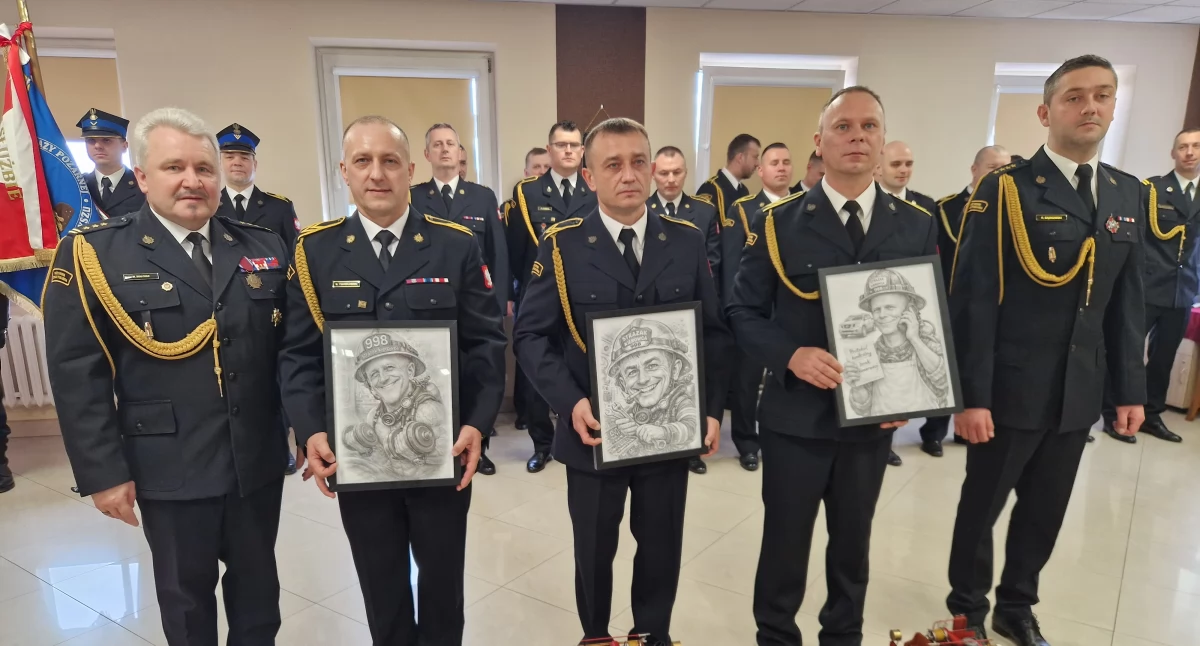 Pożary - Straż , Zasłużeni strażacy Przasnyszu przeszli emeryturę - zdjęcie, fotografia