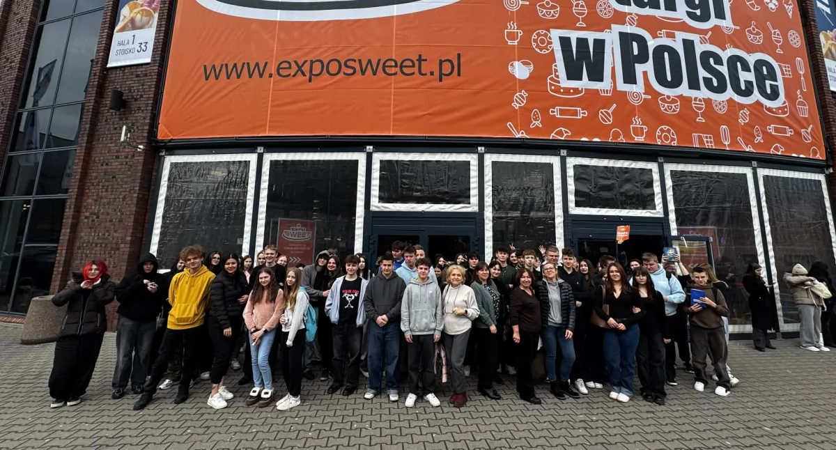 Szkoły średnie, Cukiernicze inspiracje najwyższej półki Uczniowie Przasnyszu targach Sweet - zdjęcie, fotografia
