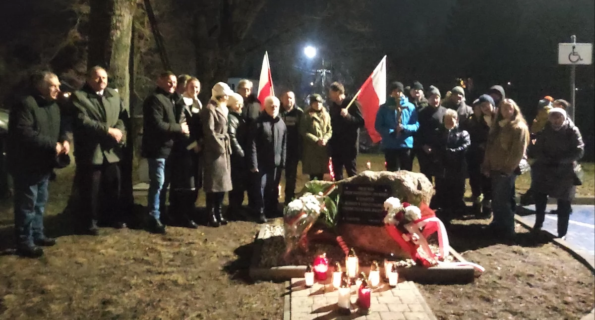 Święta i uroczystości , Różaniec kamieniu milczenia Przasnysz doczeka sprawiedliwości swoich Bohaterów - zdjęcie, fotografia
